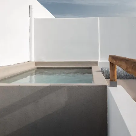 Siora Of Paros - Two Villa Naousa