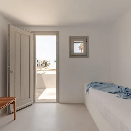 Siora Of Paros - Two Naousa