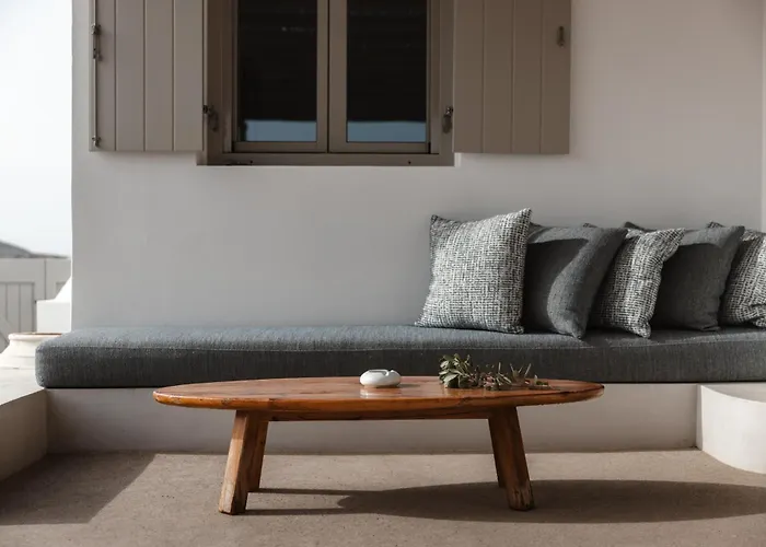 Siora Of Paros - Two * Náoussa