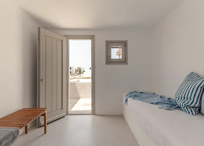 Siora Of Paros - Two Nausa