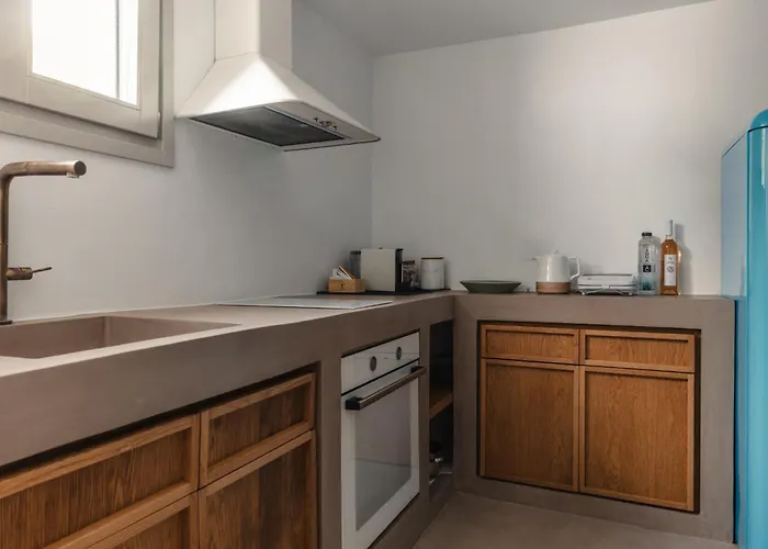 Siora Of Paros - Two * Náoussa